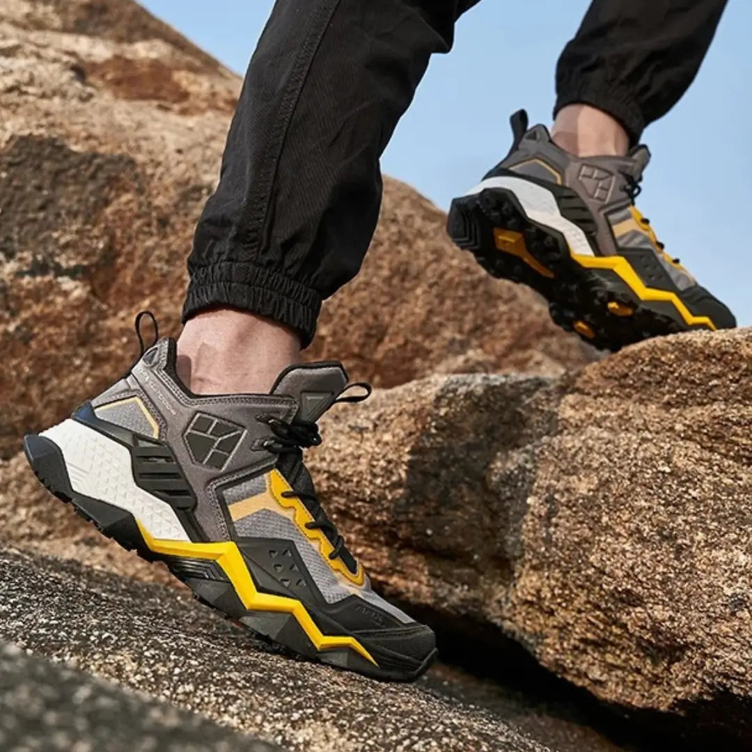 Bota Trekking Impermeável Masculina Wolf Cinza