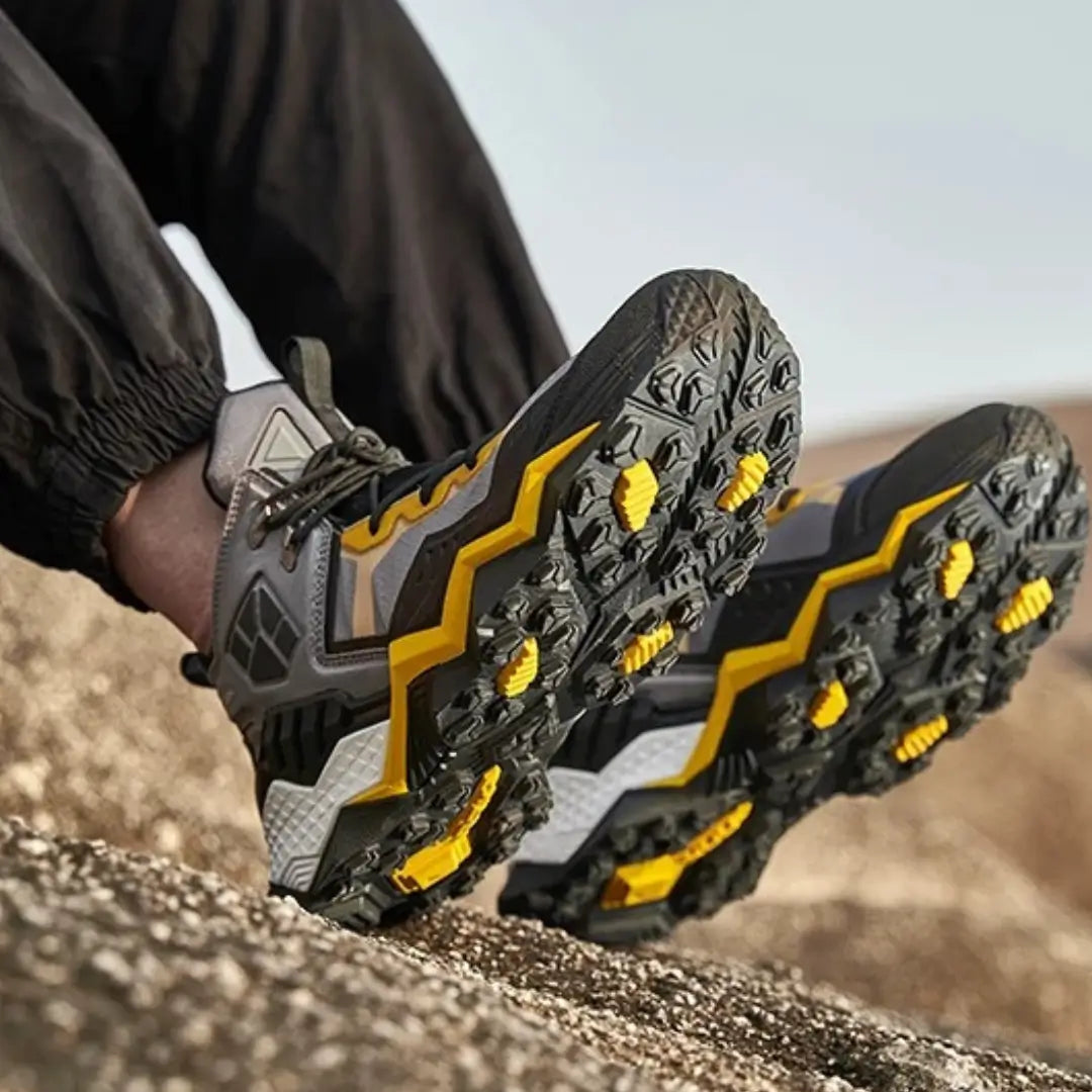 Bota Trekking Impermeável Masculina Wolf Cinza